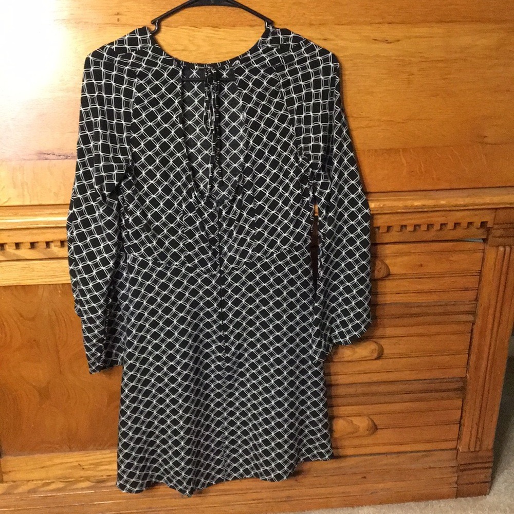 Charlotte Russe Black White Geometric Lattice Open Back Mini Dress Small D3072 - Picture 2 of 8